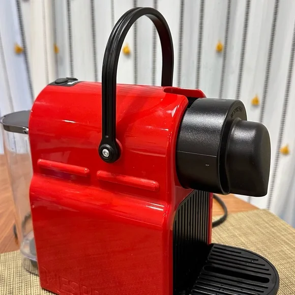 Nespresso Inissia - Picture 2 of 4